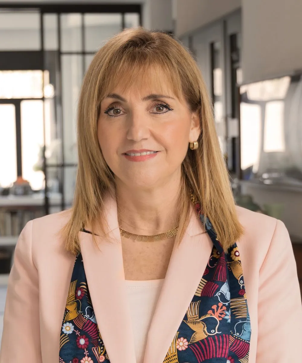 Gloria Guevara headshot